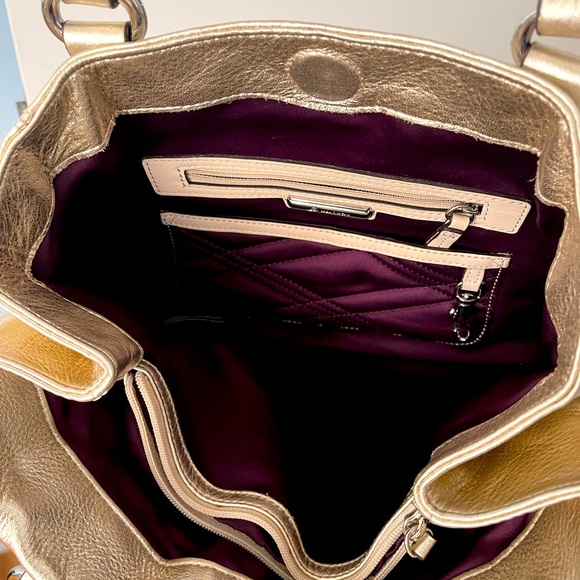 B Makowsky gold tone purse - Picture 4 of 8